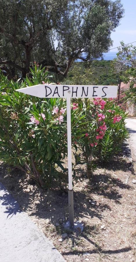 Daphnes Apartments Ratzaklion Exterior photo
